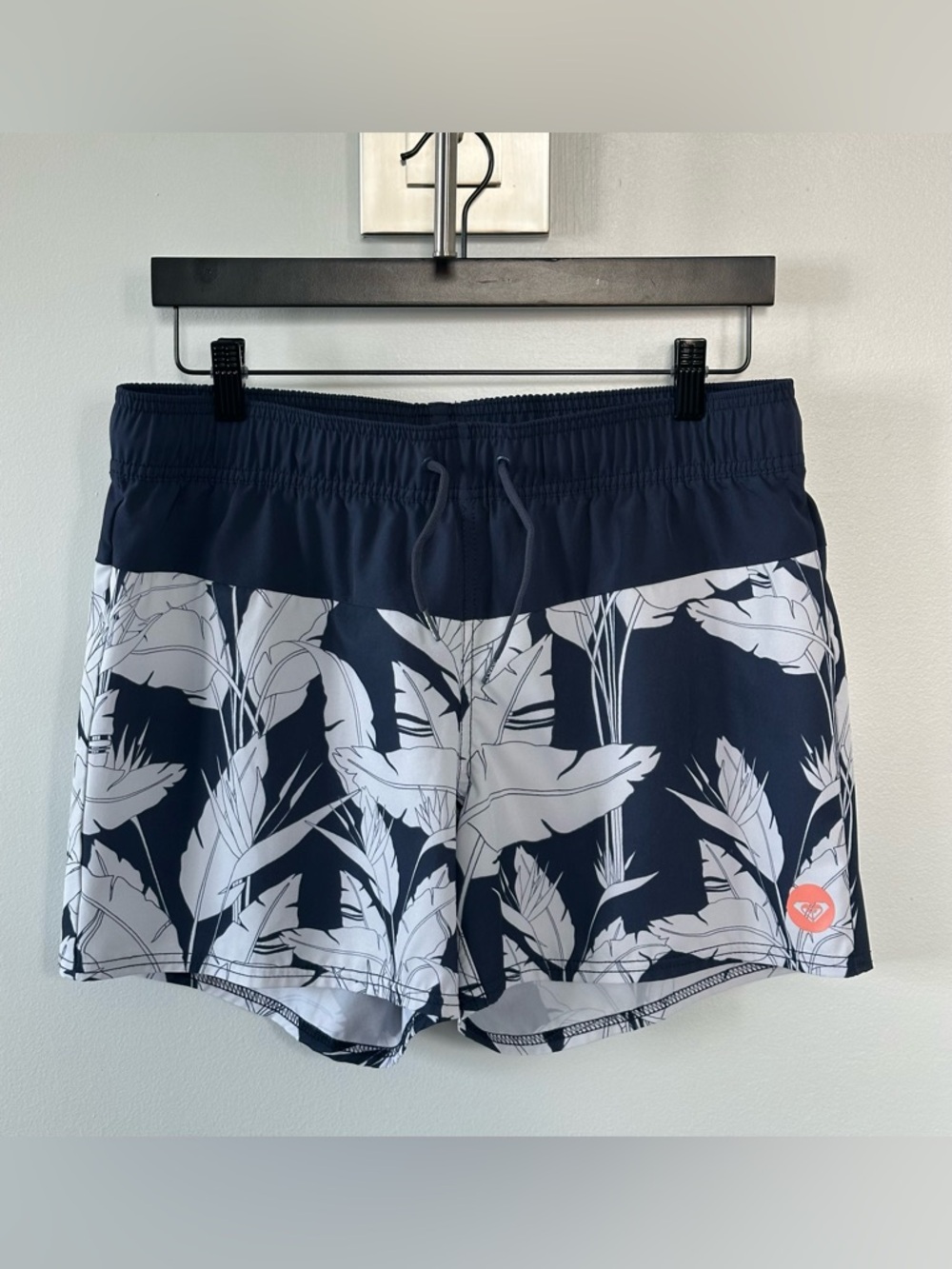 Roxy Sea Boardshorts - Mood Indigo / Flying Flowers. Women’s Size Large